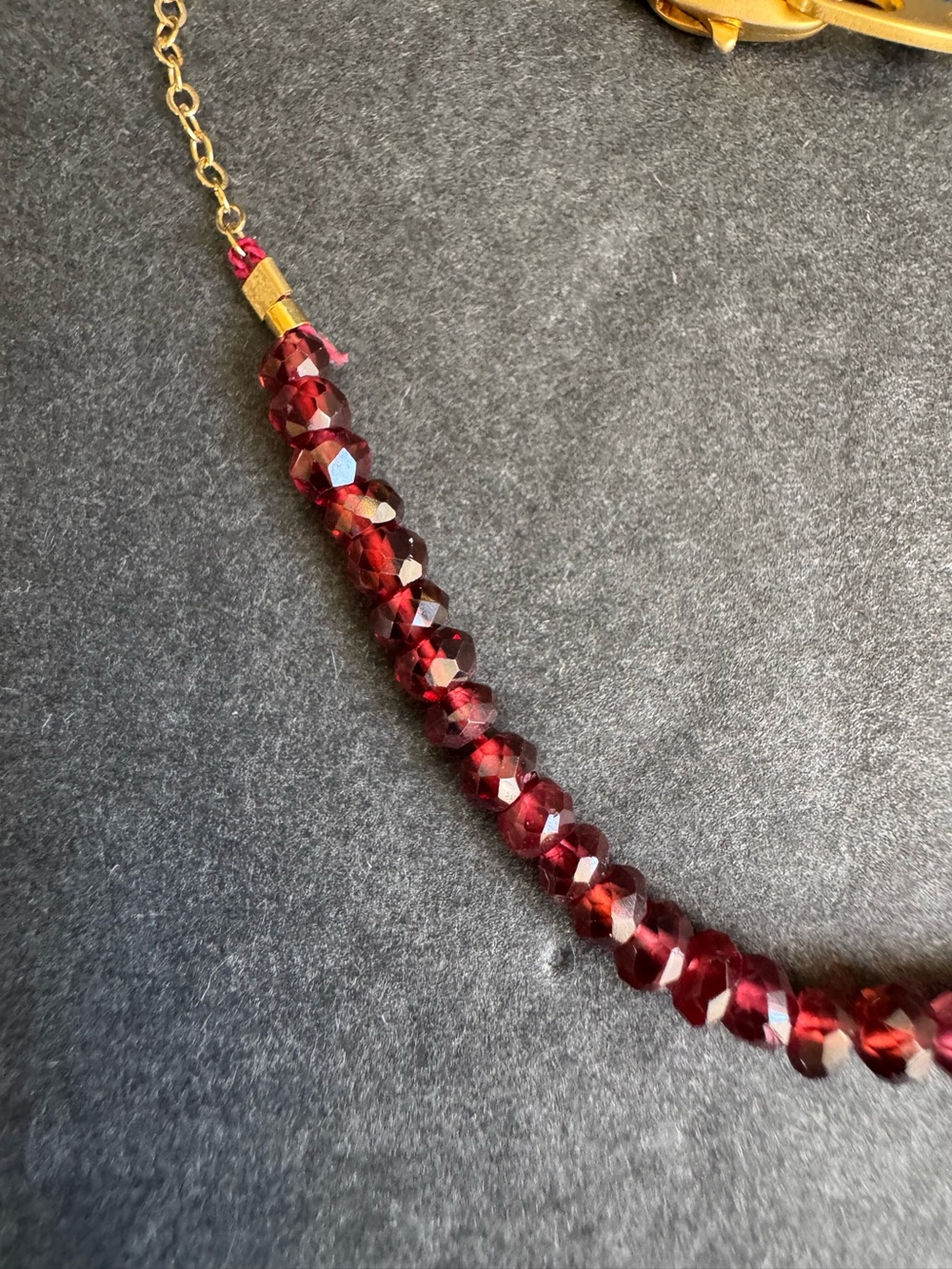Garnet Red Beaded Bracelet Dainty Gold Tone Chain Maroon Bead 8.25" - Picture 2 of 9